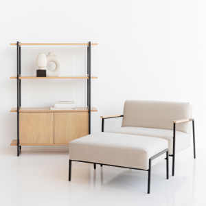 eiken kast met loungechair Co lounge designfauteuils studio henk scandinavische meubelen