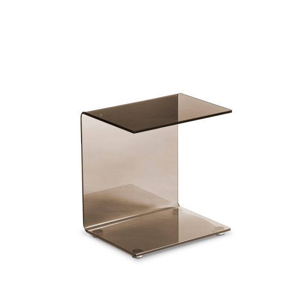 bijzettafel c-table van het merk designwerk is geheel van glas in een bruine kleur