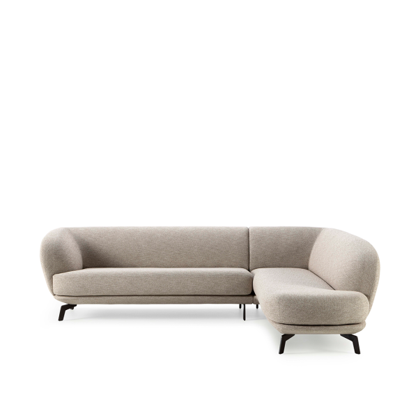 Hoekbank Flint van Leolux bekleed in natuurlijke Vivid bouclé stof van Weverij De Ploeg in warme aardtint