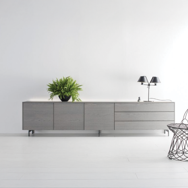 GOYA 26 dressoir lade met contrasterende blauwe binnenkant detail"