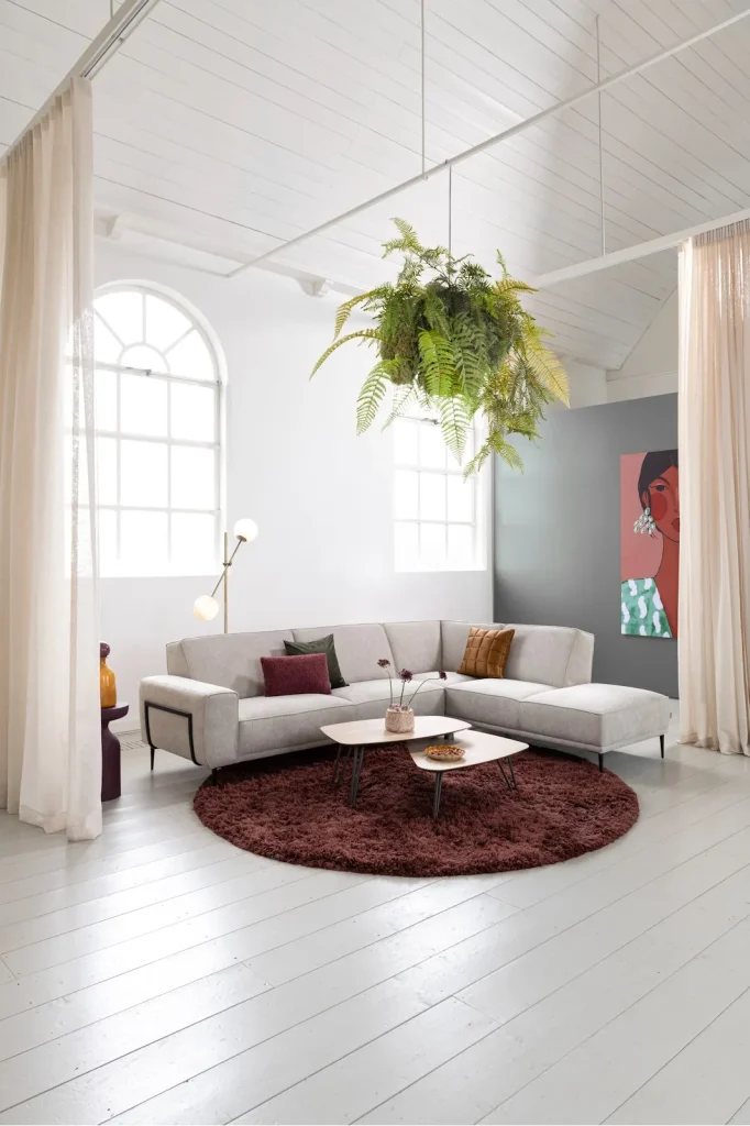Landelijk witte vloer met warm landelijk interieur