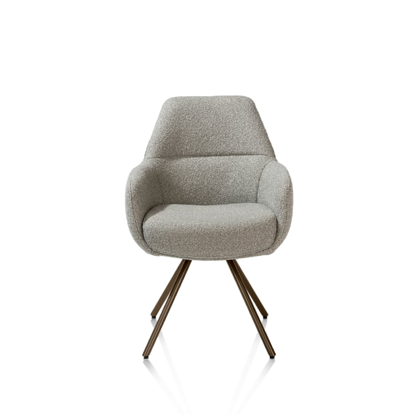 Armstoel Mavis van XOOON met zachte Cloudy boucléstof, pocketvering, draaibaar Steel Brown onderstel en comfortabele armleuningen.